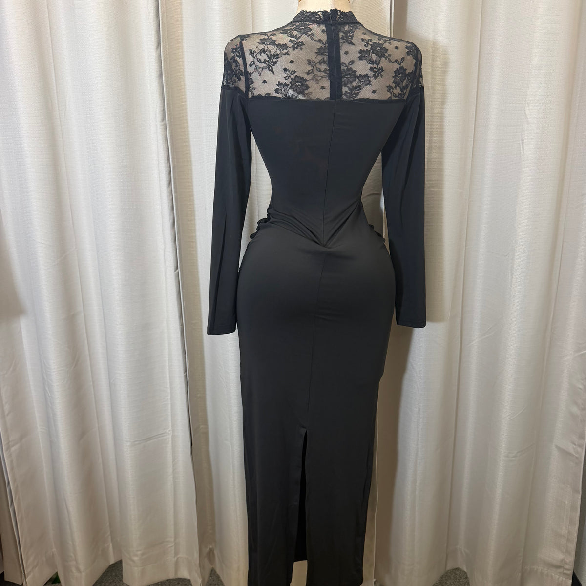 Lace Detail Long sleeve Corset Maxi Dress-Black