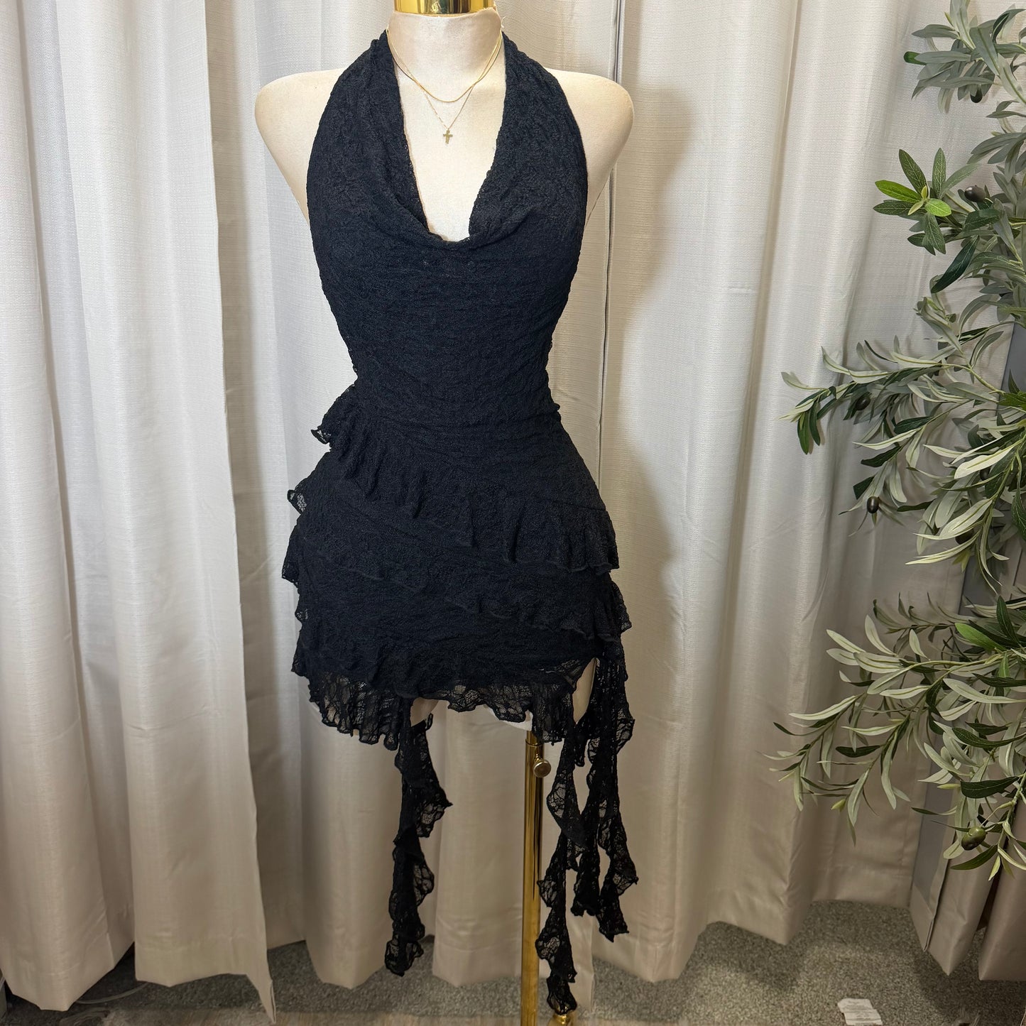Halter lace mini dress with layered skirt-Black