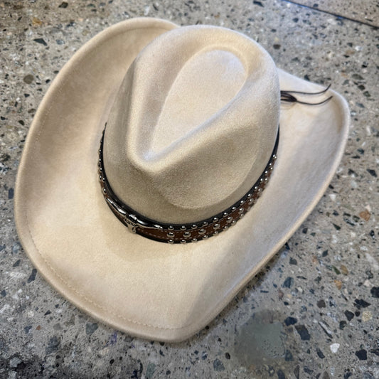 Horn Suede Hat-Cream