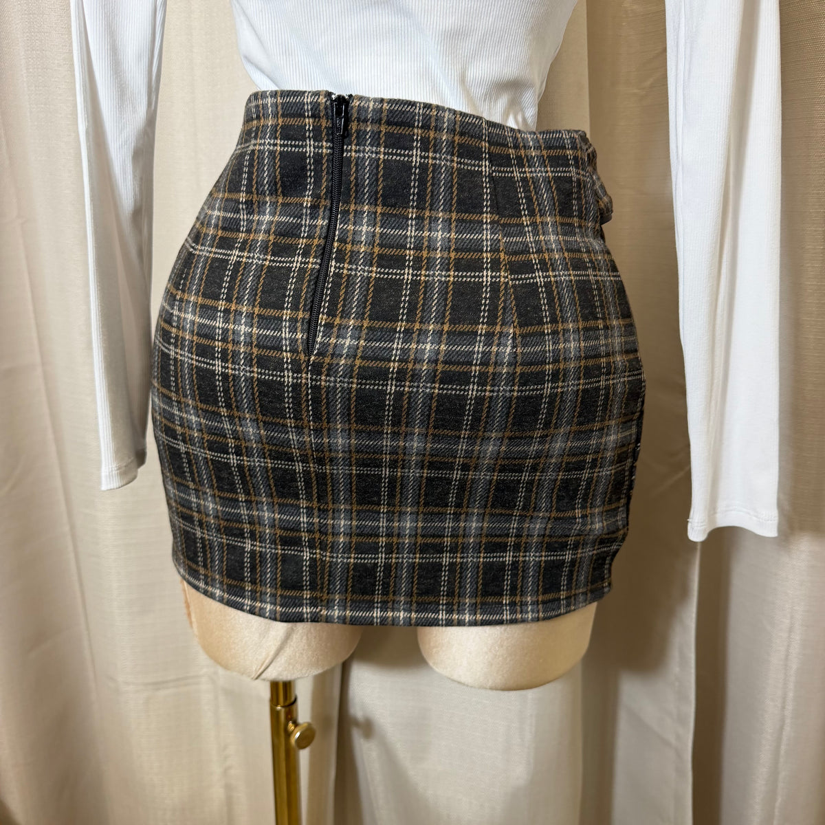 Stretched plaid mini skirt with belt-Black/Brown