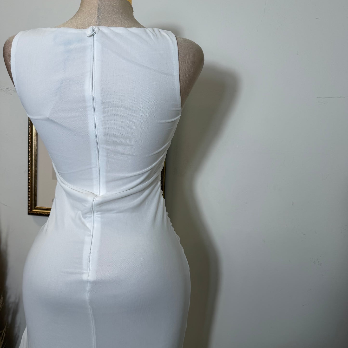Elegant Ruched Silit Maxi Dress-Ivory