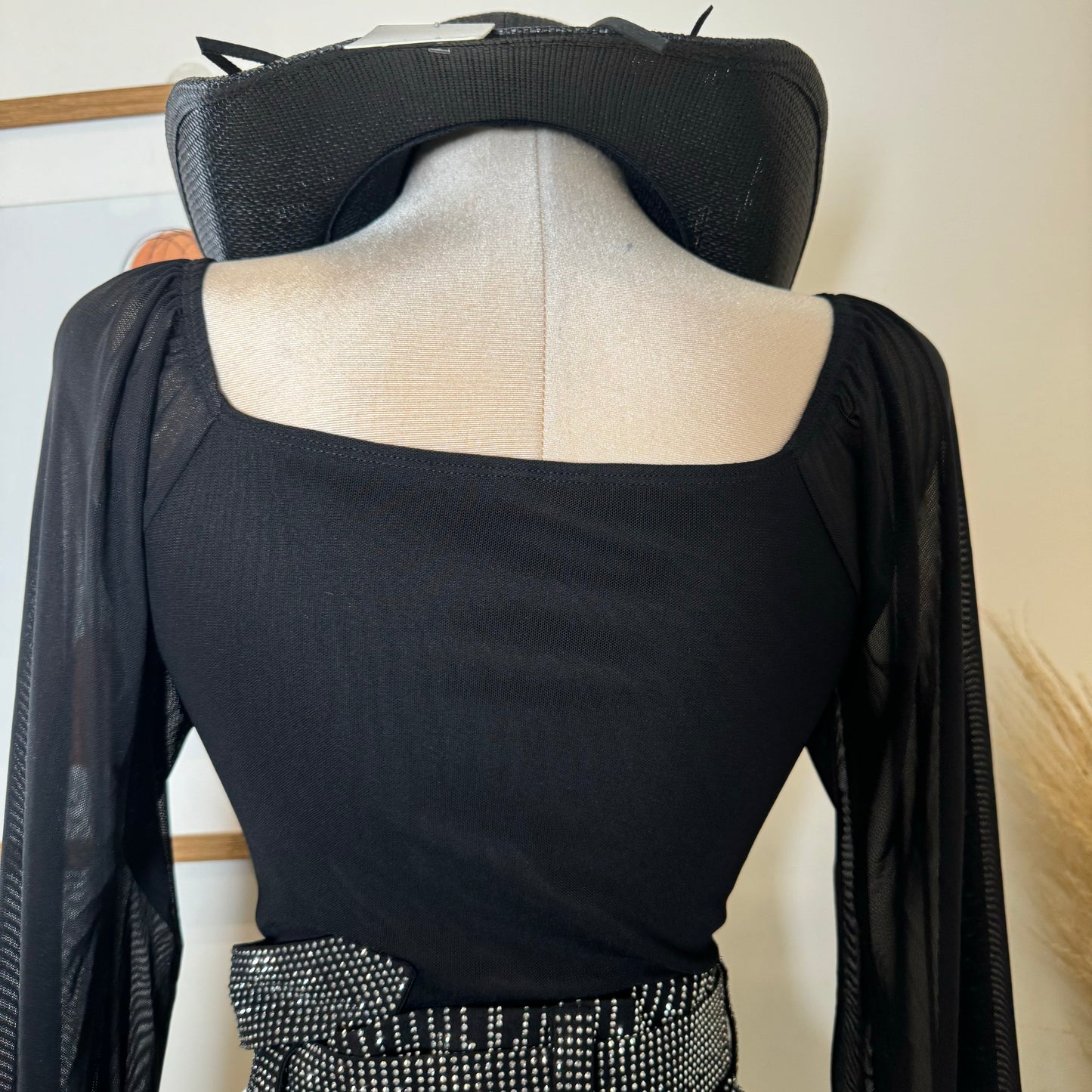 Mesh Long Sleeve Crop Top-Black