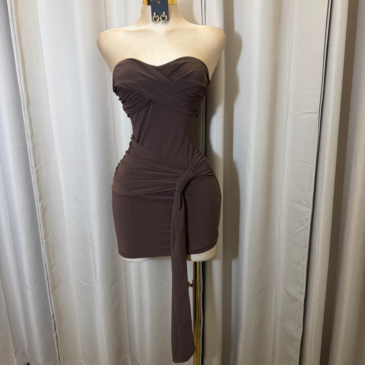 STRAPLESS WAIST WRAP MINI DRESS-Brown