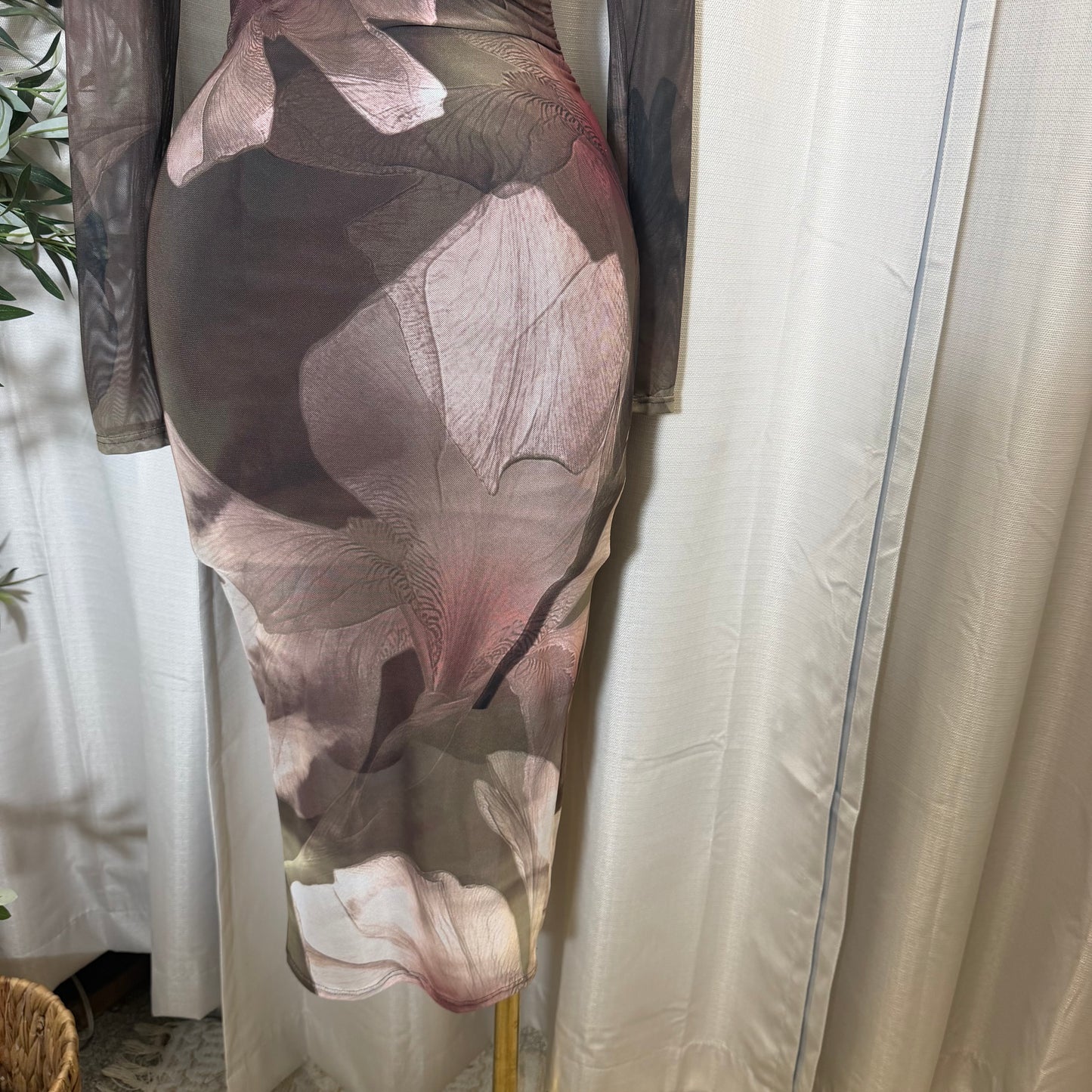 Big Flower Mesh Long sleeve Midi Dress-Olive combo