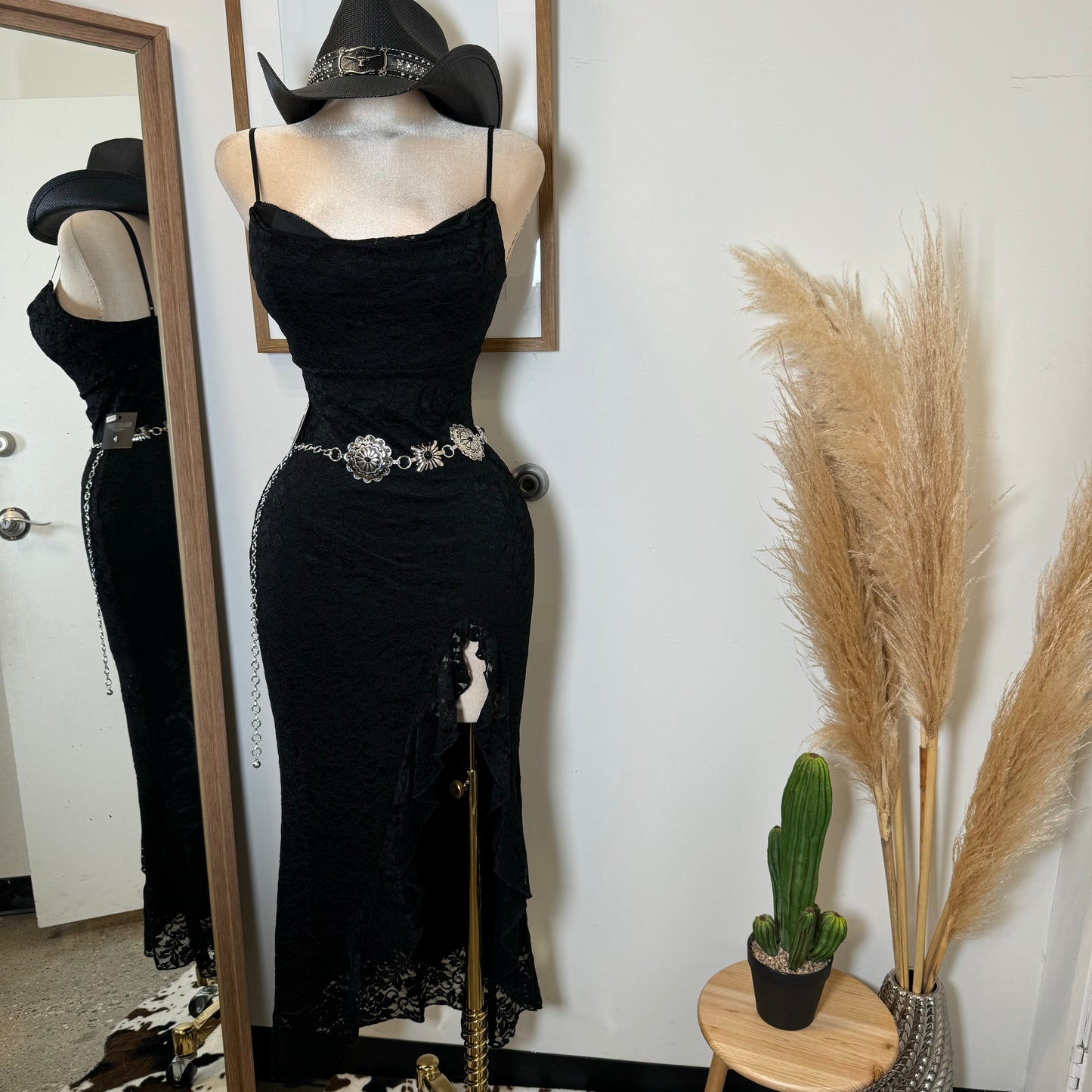 Corazón Mágico Lace Dress-Black