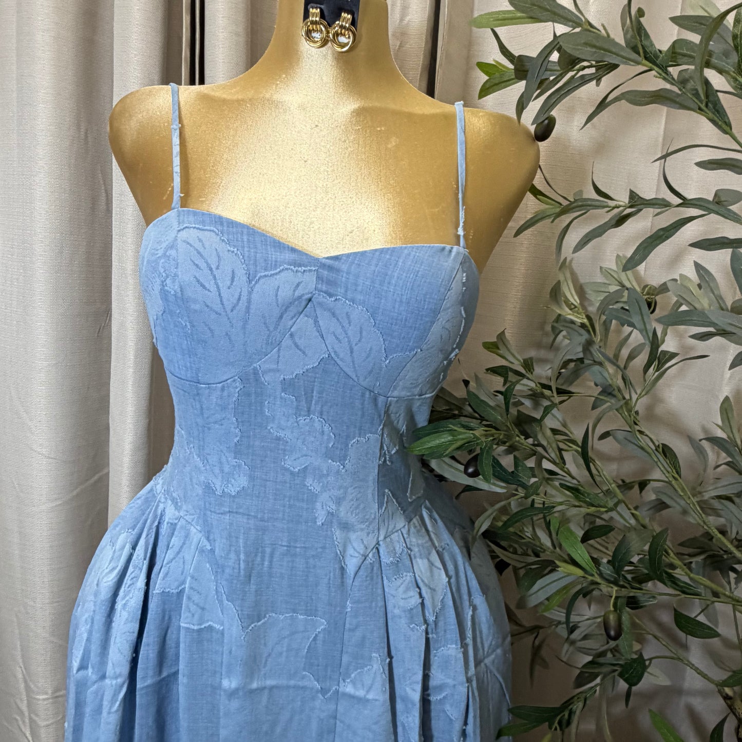 Flower Textured Chambray Midi Dress-Blue