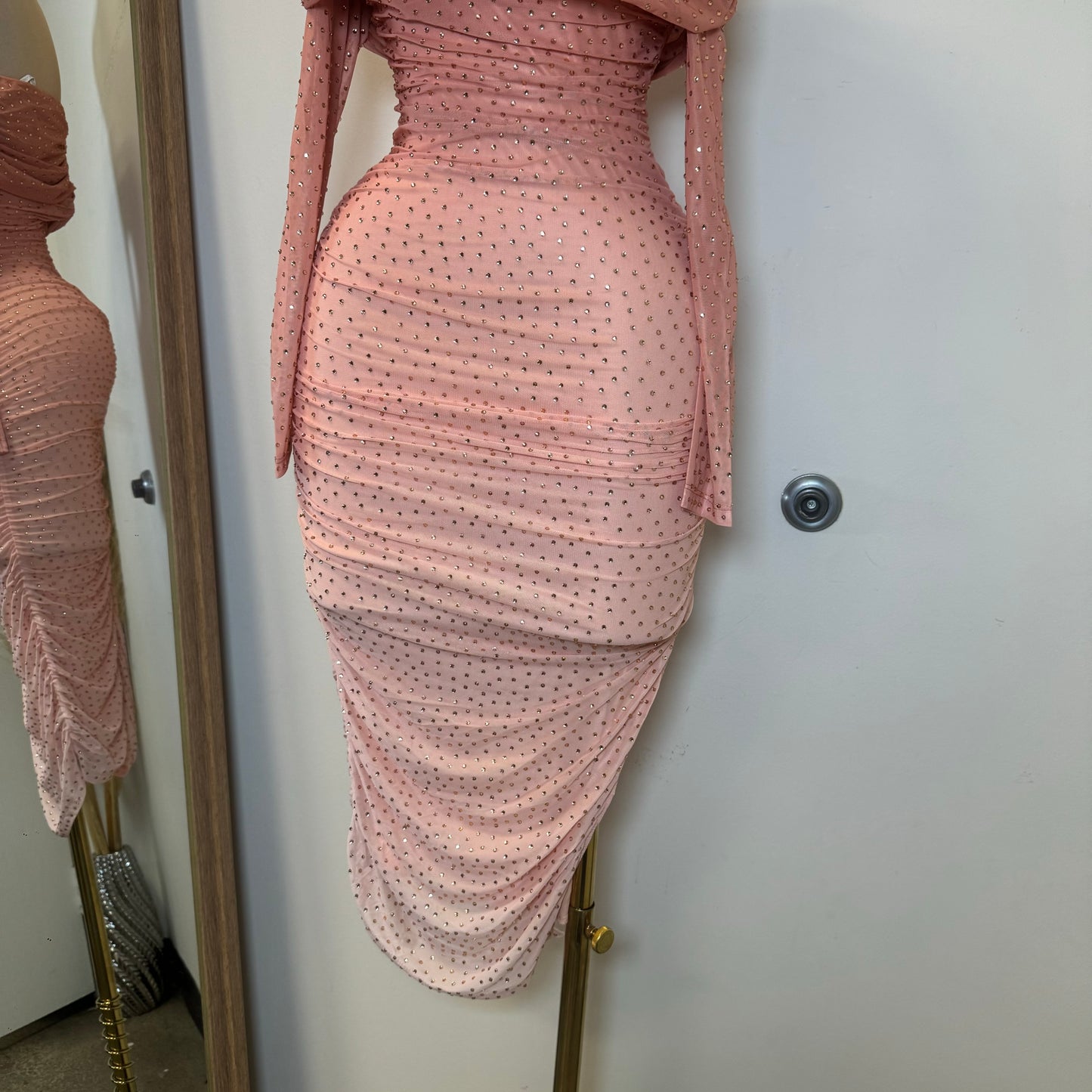 Aleyni Off Shoulder Midi Dress- Blush