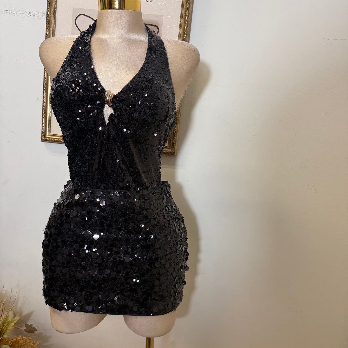 Low Waisted Sequin Micro Mini Skirt-Black