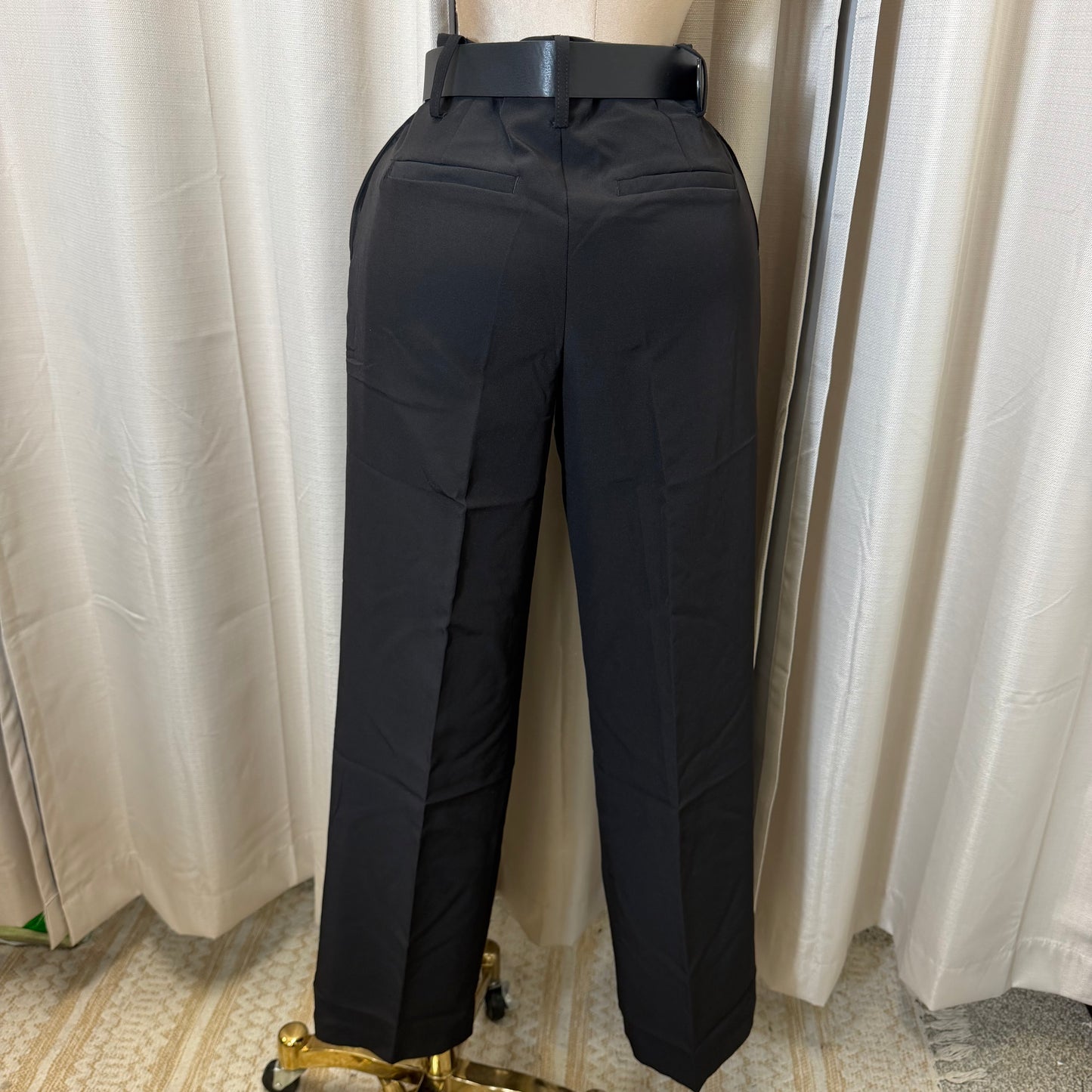 High waisted Pleated Wide leg Trousers-Black