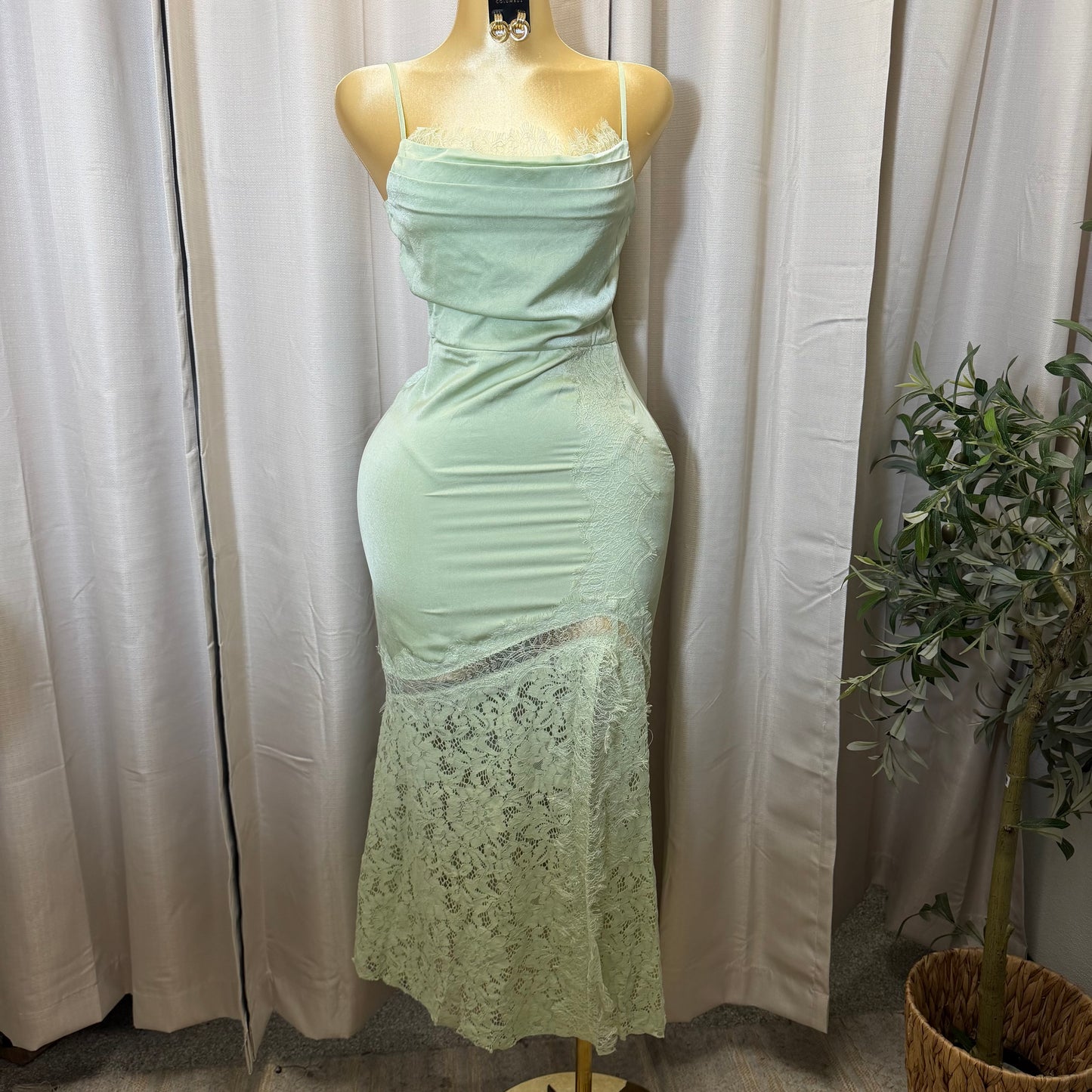 LACE DETAIL SATIN MIDI DRESS-Sage Green