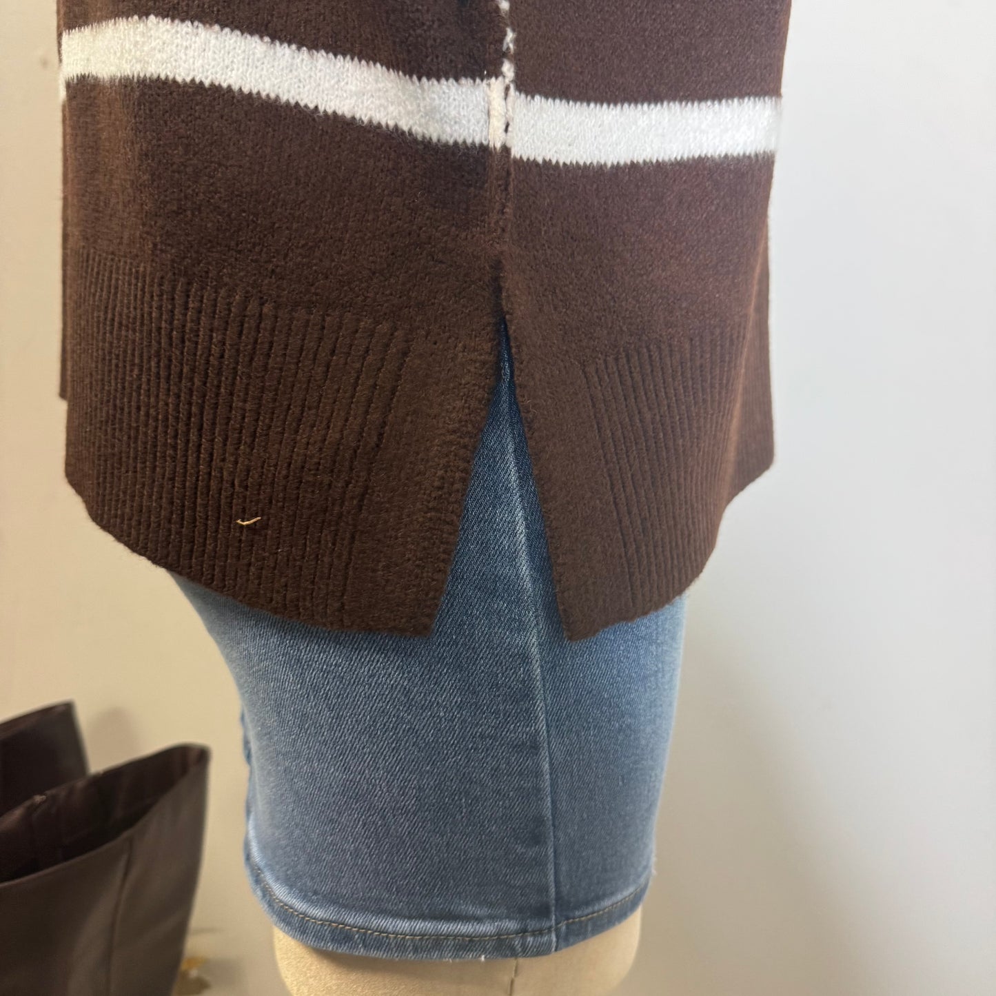 V Neck Stripe Polo Sweater-Brown