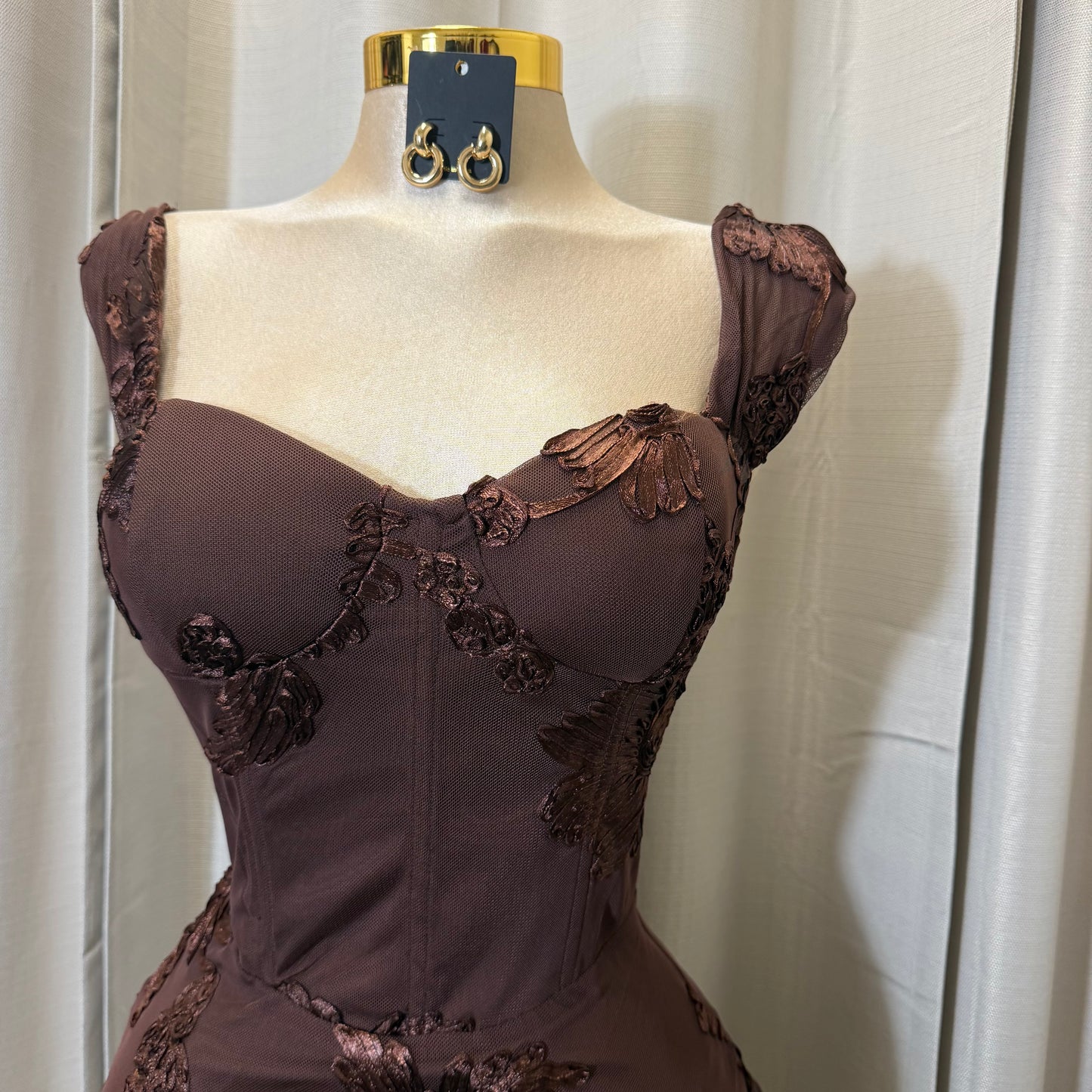 Romantic Off-Shoulder Floral Mesh Dress-Brown