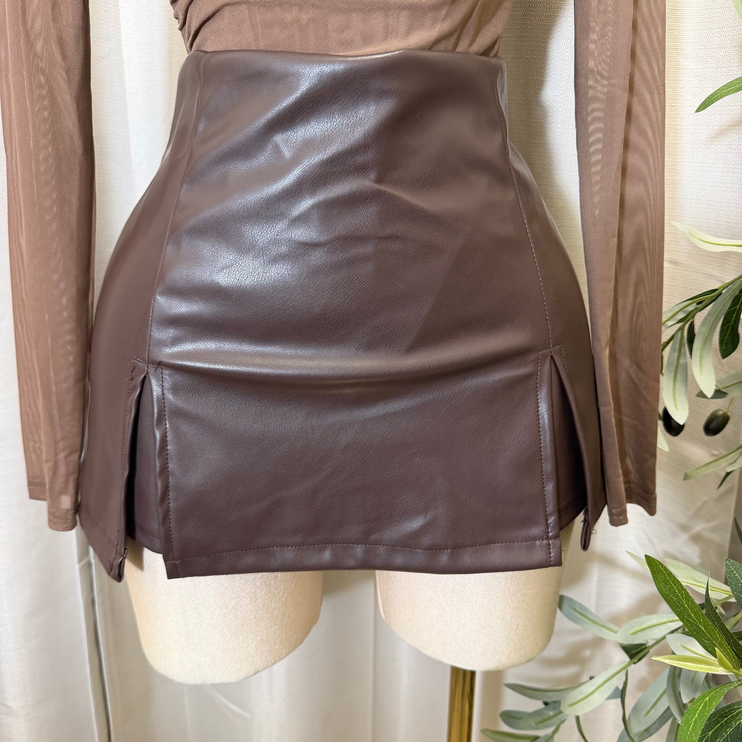 Faux leather Skirt short underneath-Brown
