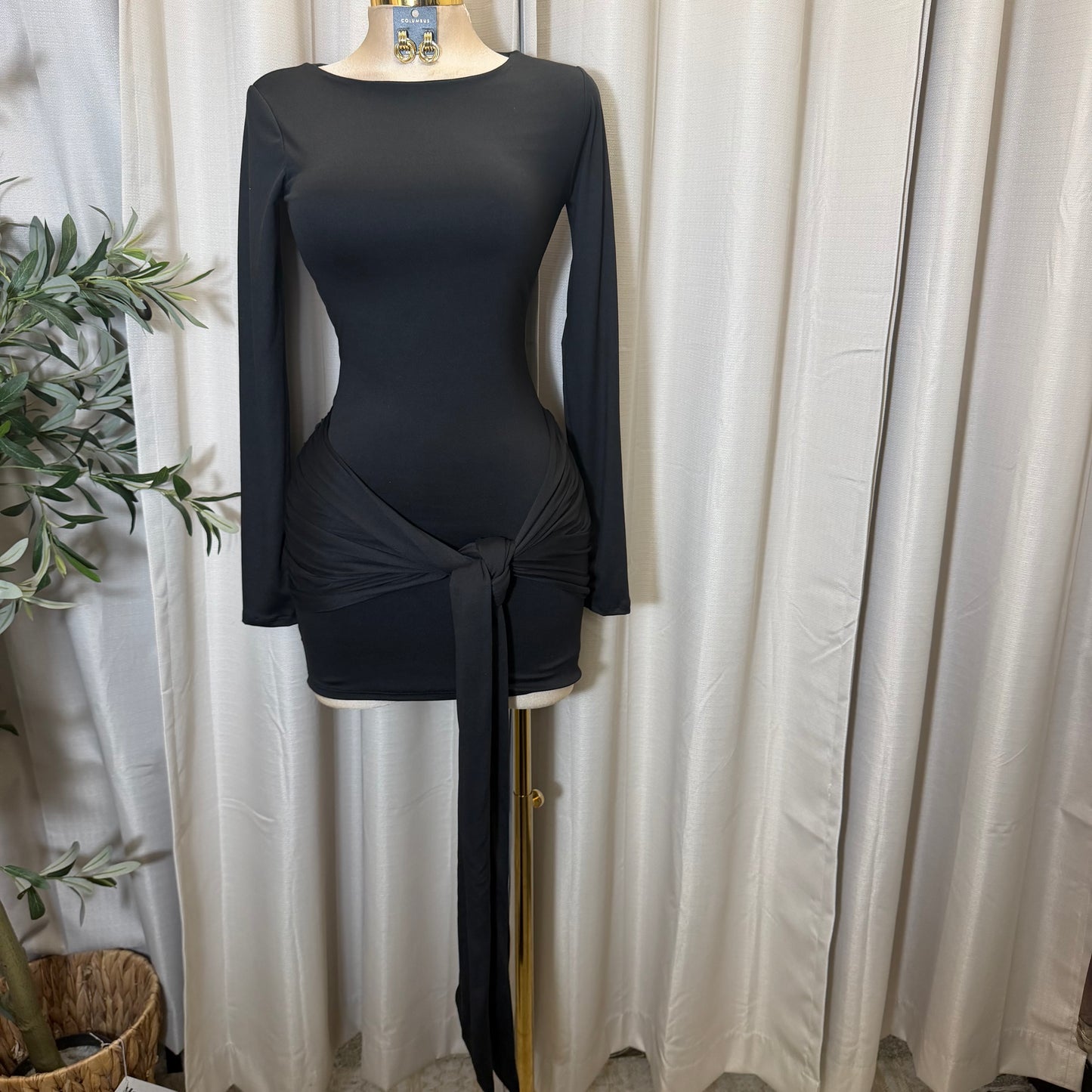 Long sleeve Dress with front Detail-Black