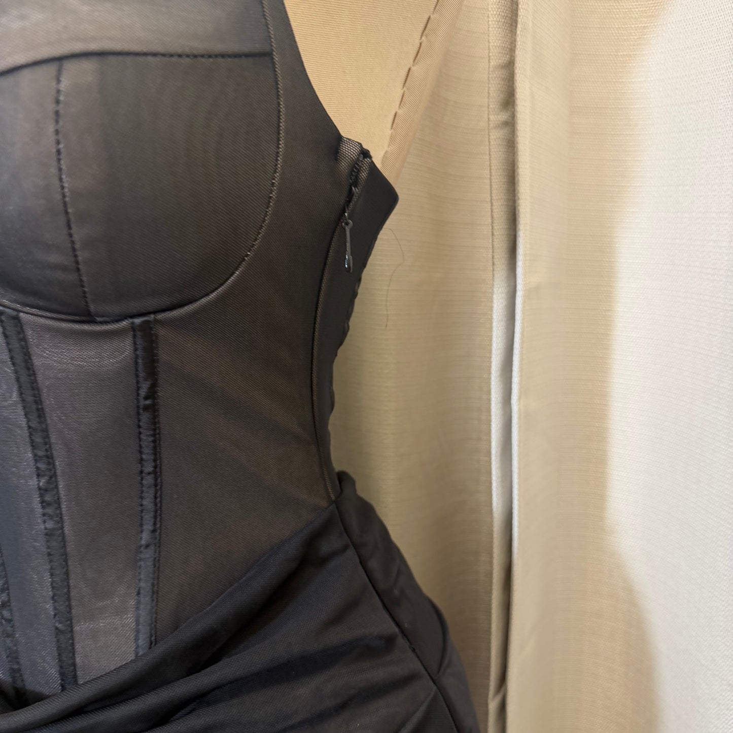 LACE-UP BACK DETAIL CORSET MIDI DRESS-black