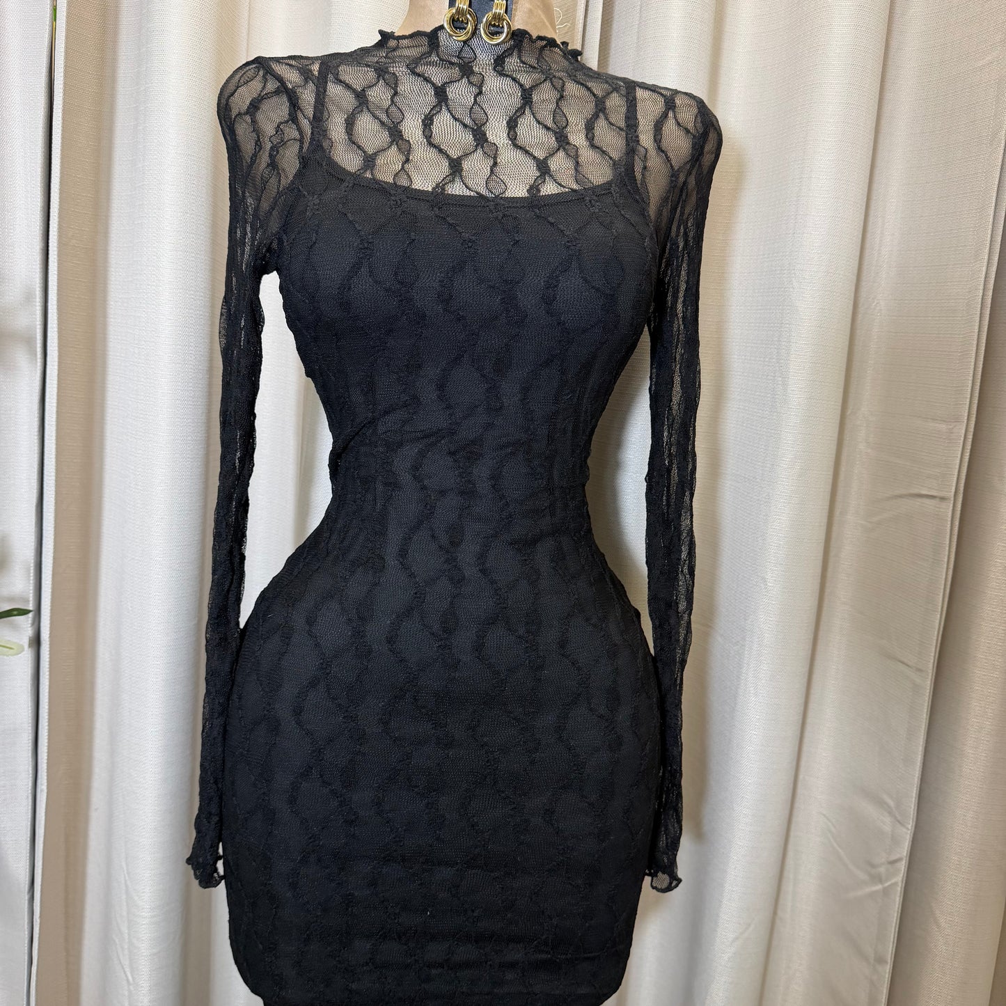 Lace Long Sleeve Maxi  Dress-Black