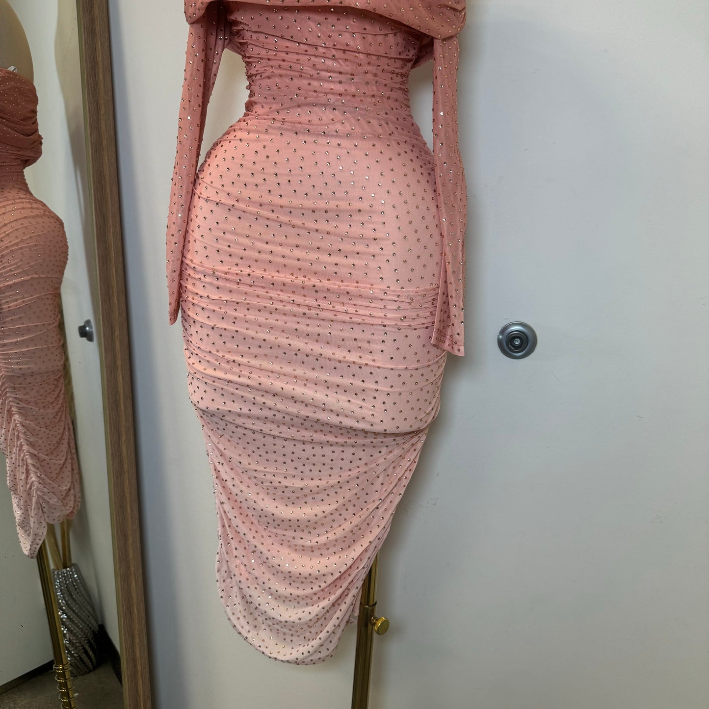 Aleyni Off Shoulder Midi Dress- Blush