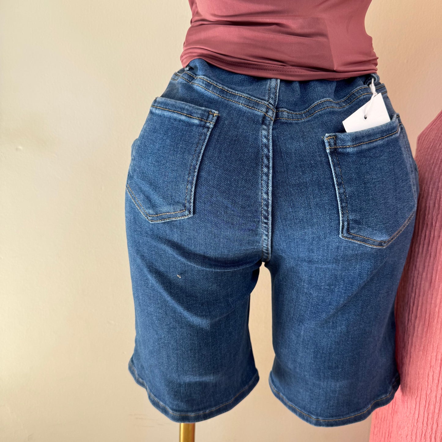 High Waisted bermuda with Button on the side-Denim Blue