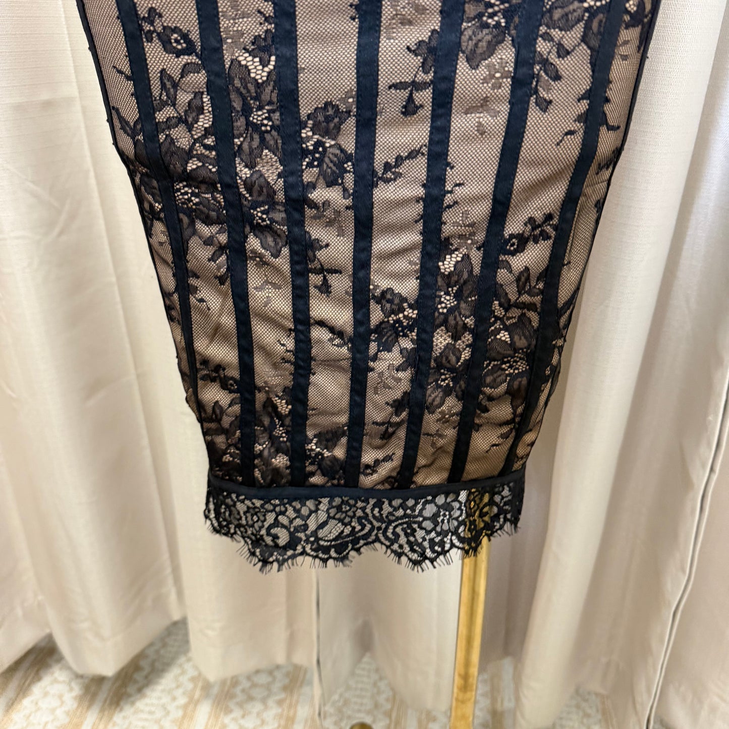 Strapless Lace Midi Dress-black