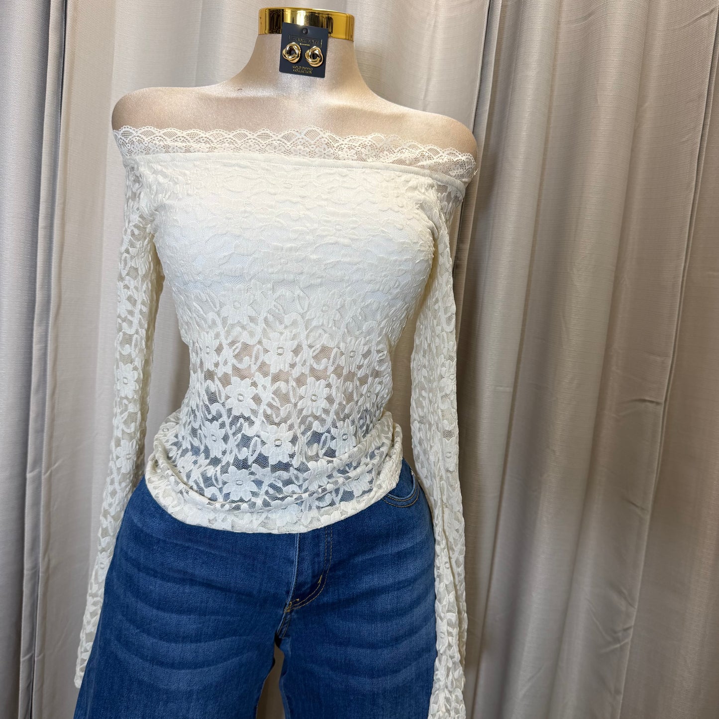 Off Shoulder lace Detail Top-Cream