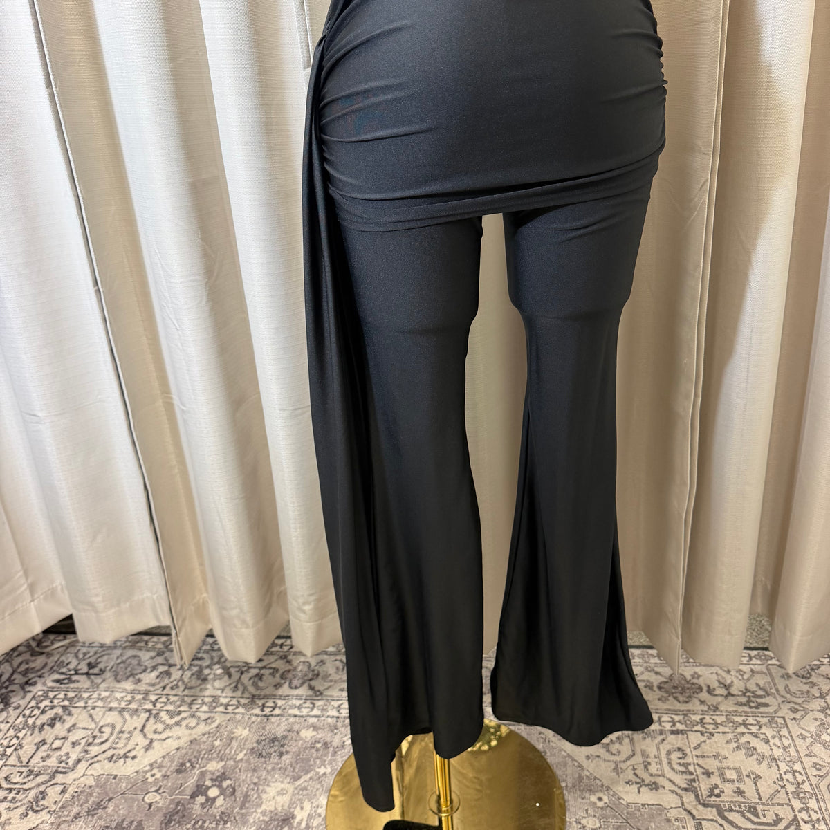 Short sleeve Jumpsuit with detail on the Front-Black