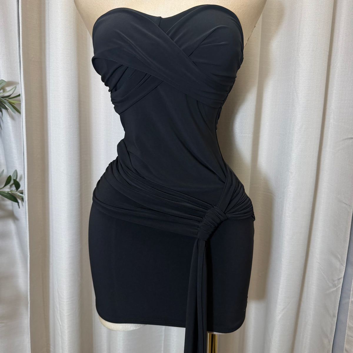 STRAPLESS WAIST WRAP MINI DRESS-Black