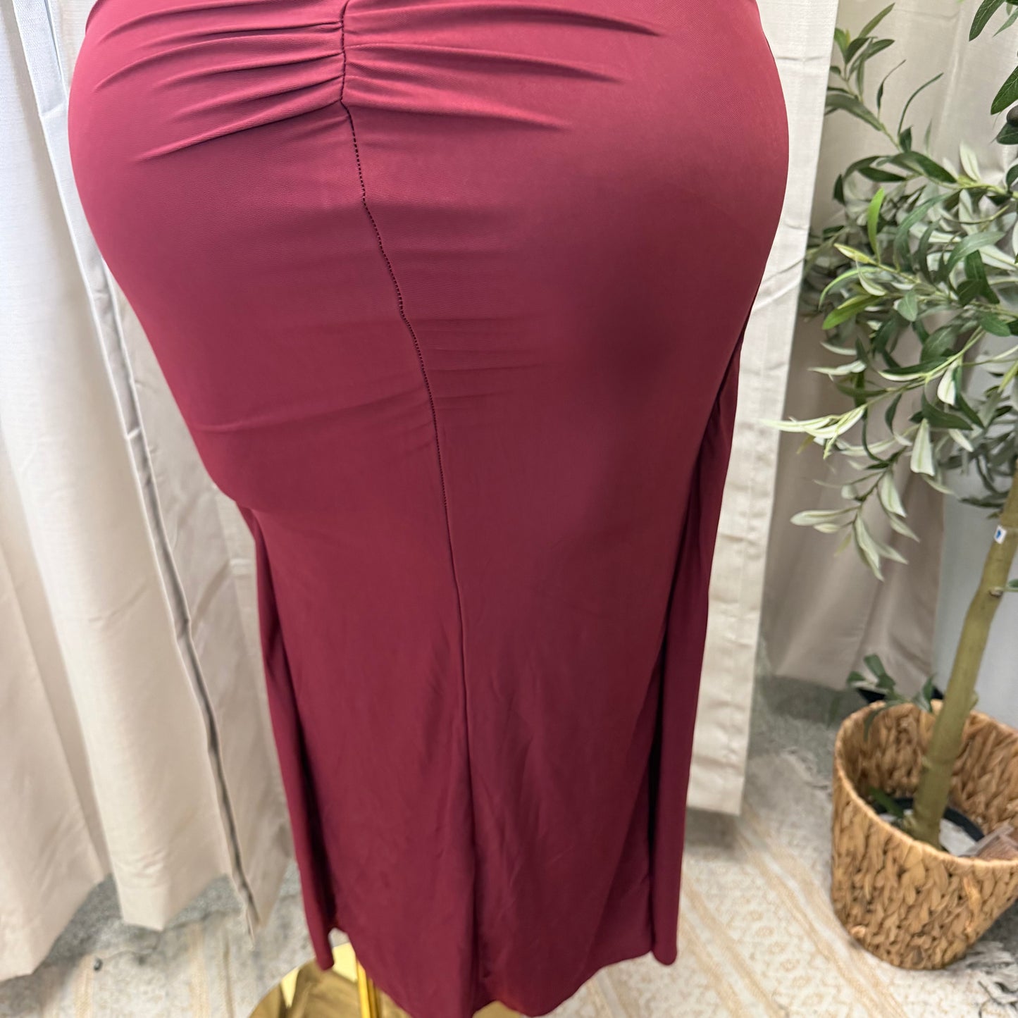 STRAPELESS TWIST FRONT MIDI DRESS-Wine