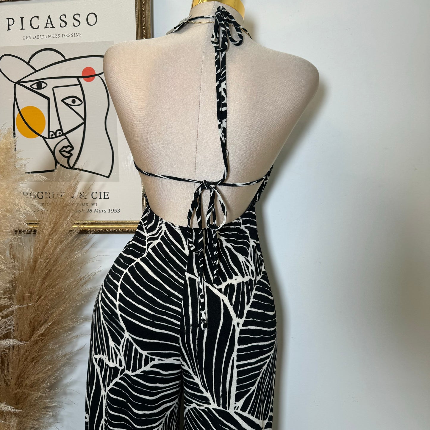 Leaf Print  Cowl Neck Halter Jumpsuit-black/White