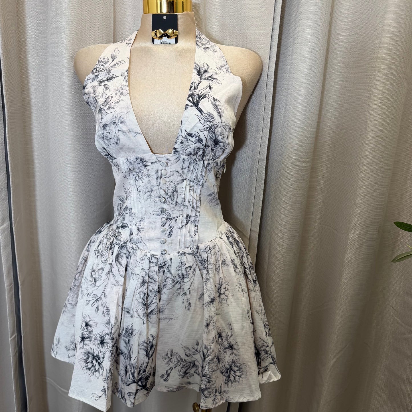 Floral Halter Neckline Open Back Smocking Fit-White/Black