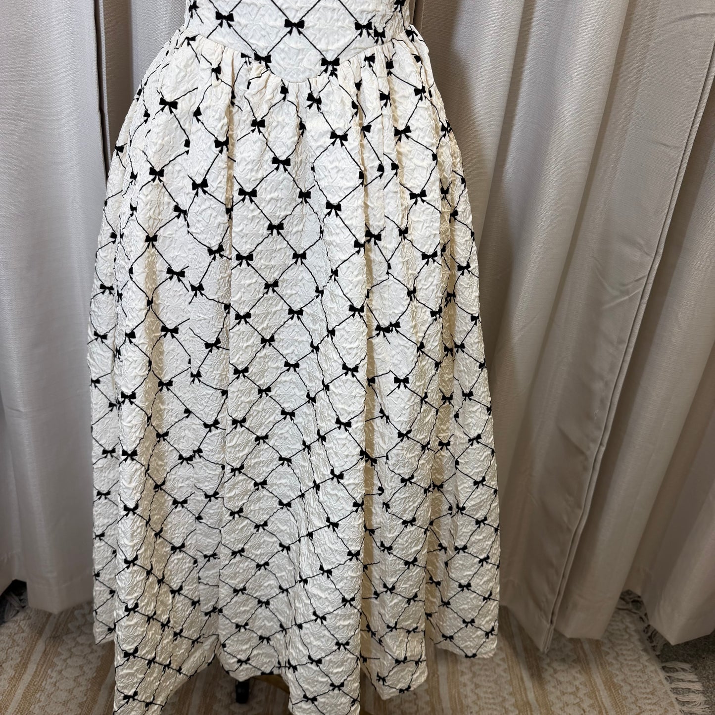 Bow print square neck Maxi Dress with pockets -Black/white