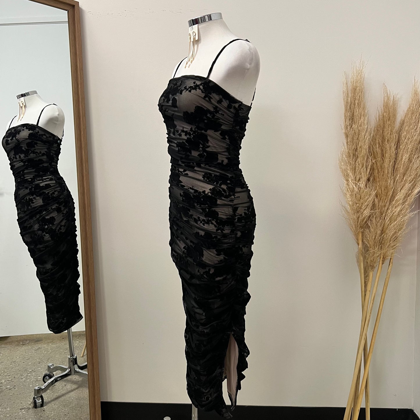 Sol Lace Long Dress-Black