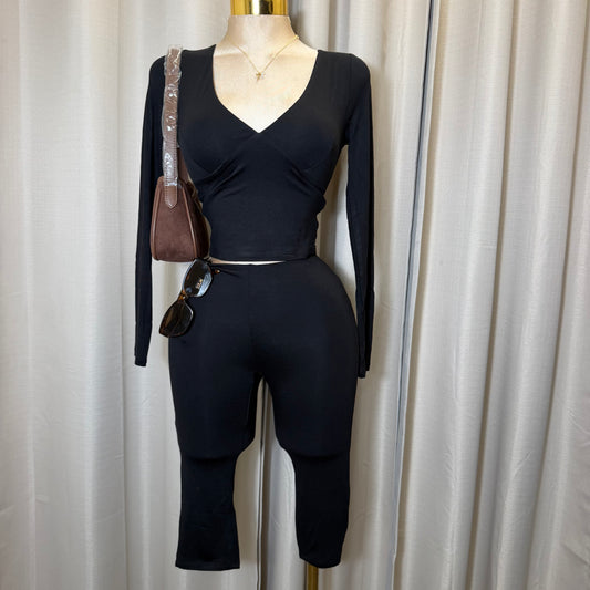 Deep Vneck Long Sleeve Crop Top with Seamed Bust Detail-Black