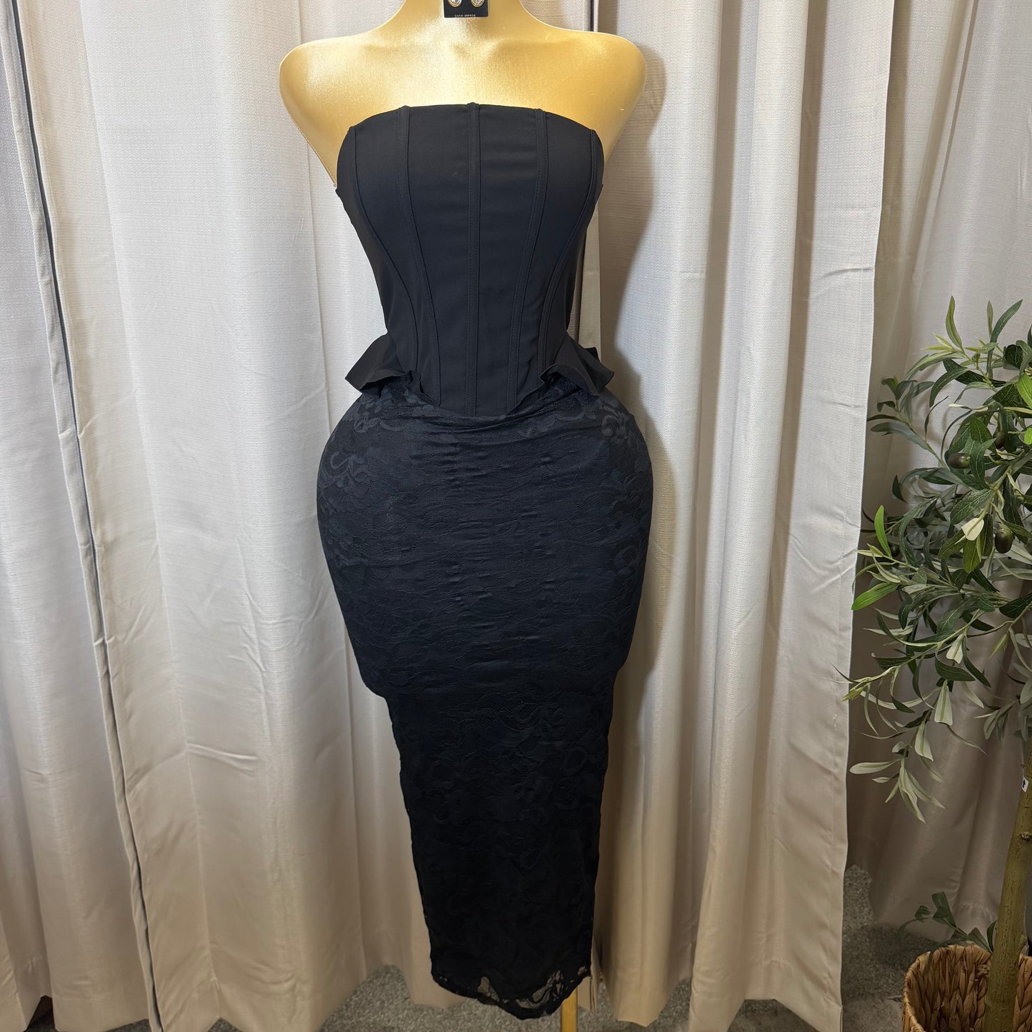 Strapless Corset Lace Midi Dress-Black