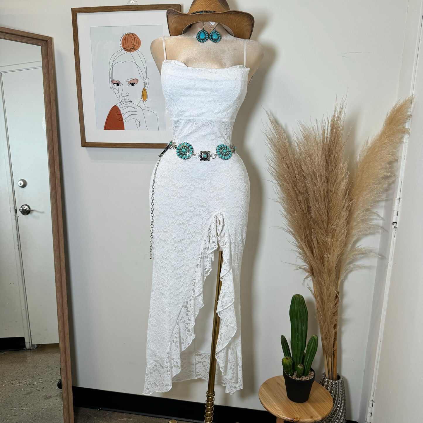 Corazón Mágico Lace Dress-White