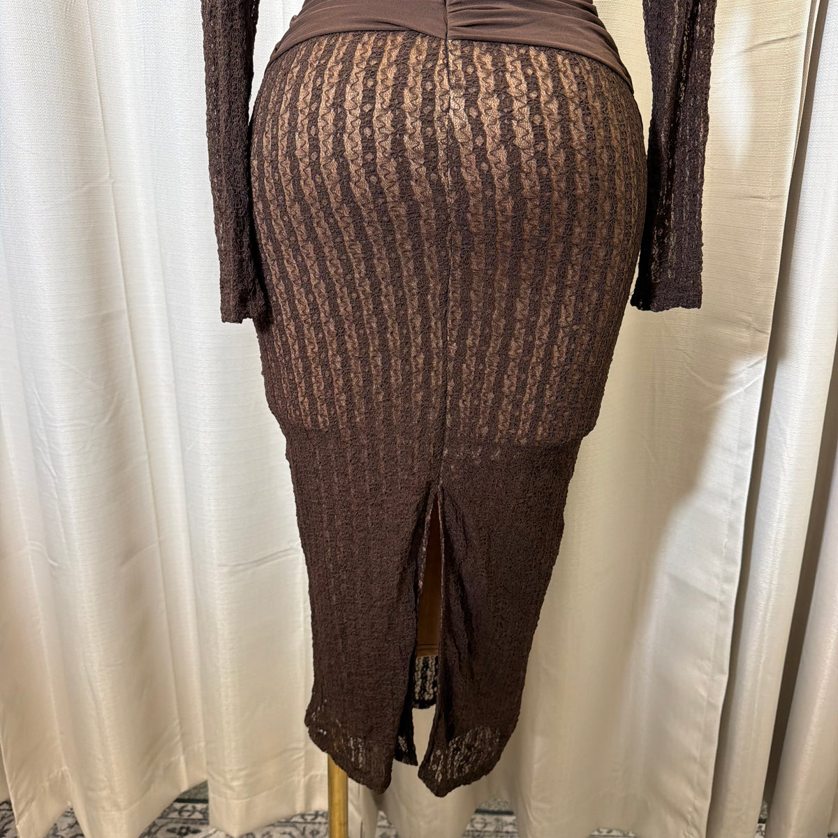 Vneck Lace Midi Dress with twist waist-Brown