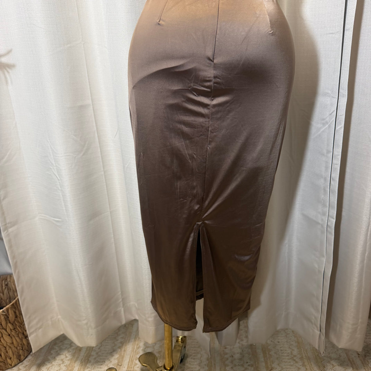 STRETCH SATIN KNIT OPEN BACK MIDI DRESS-Cocoa/Beige