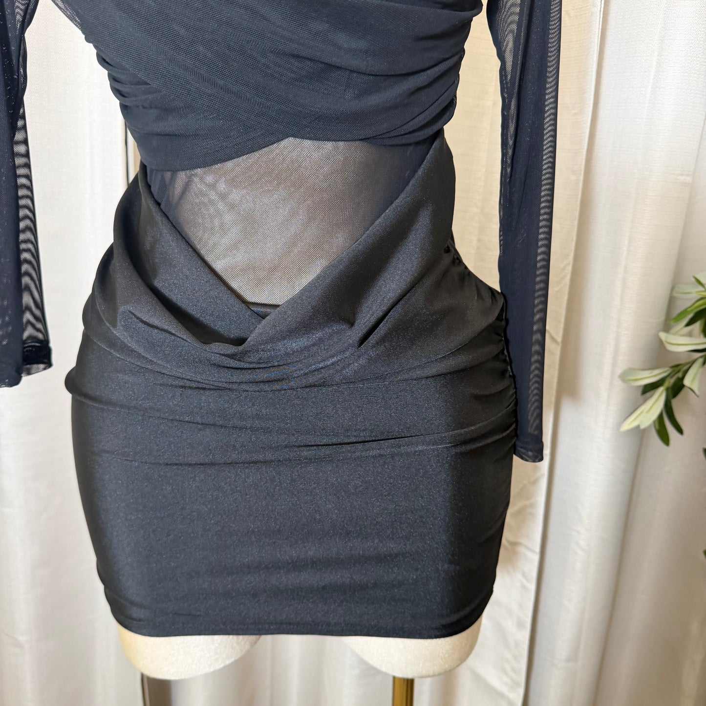 Long sleeve Mesh Dress-black