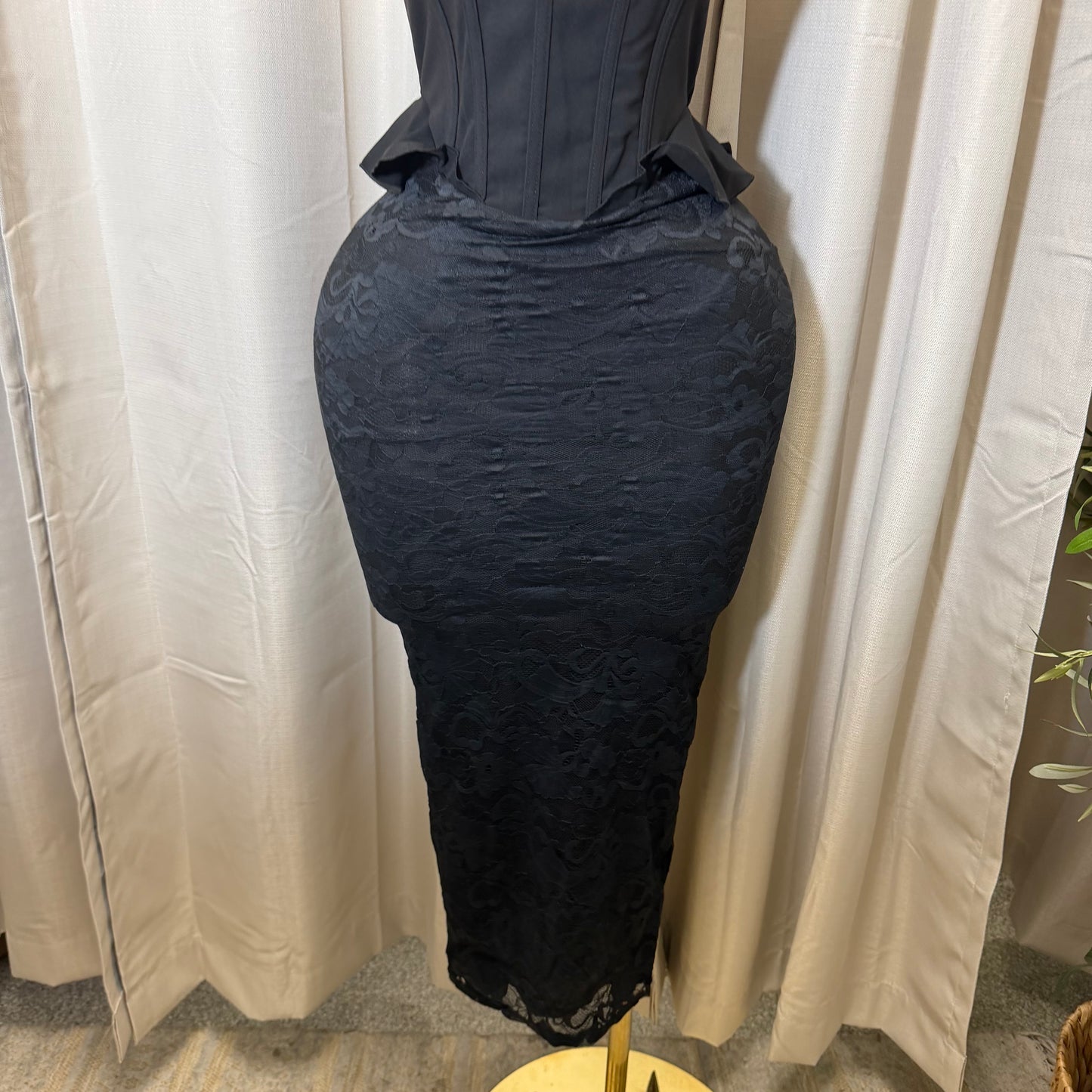 Strapless Corset Lace Midi Dress-Black