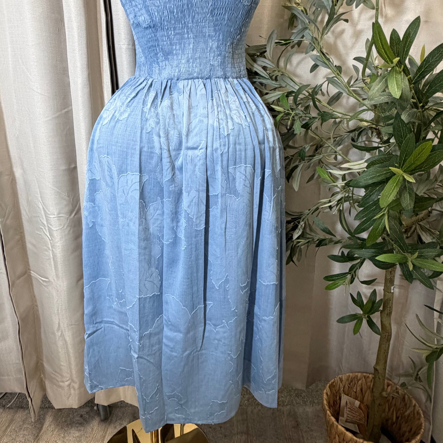 Flower Textured Chambray Midi Dress-Blue