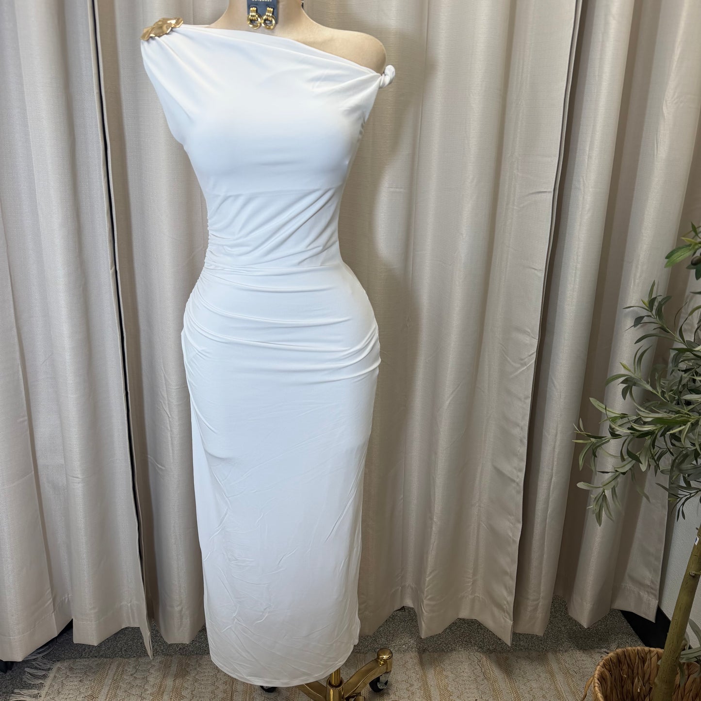 Asymmetric shoulder Gold Detail-White
