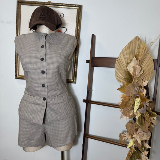 Sleeveless Crewneck Front Button Down checked Vest-taupe