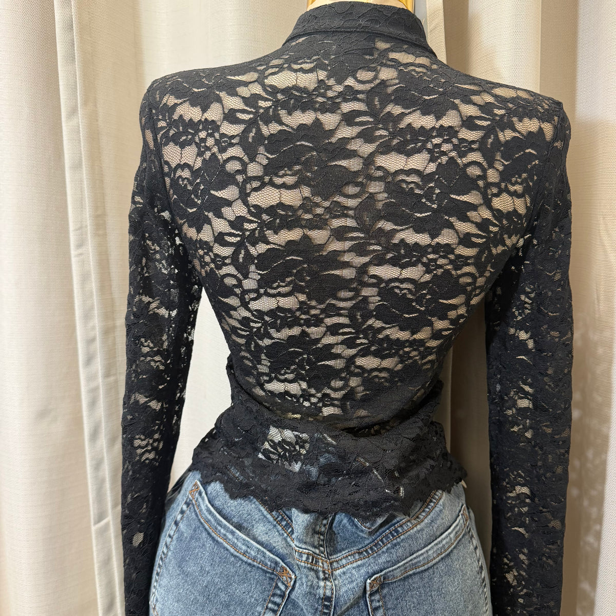 Long sleeve Rose Top-Black