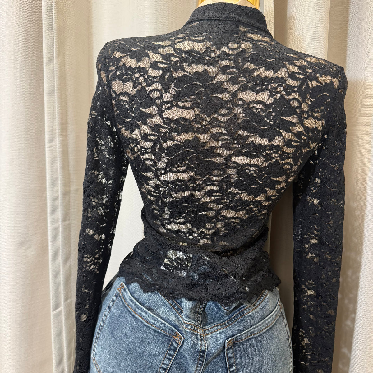 Long sleeve Rose Top-Black
