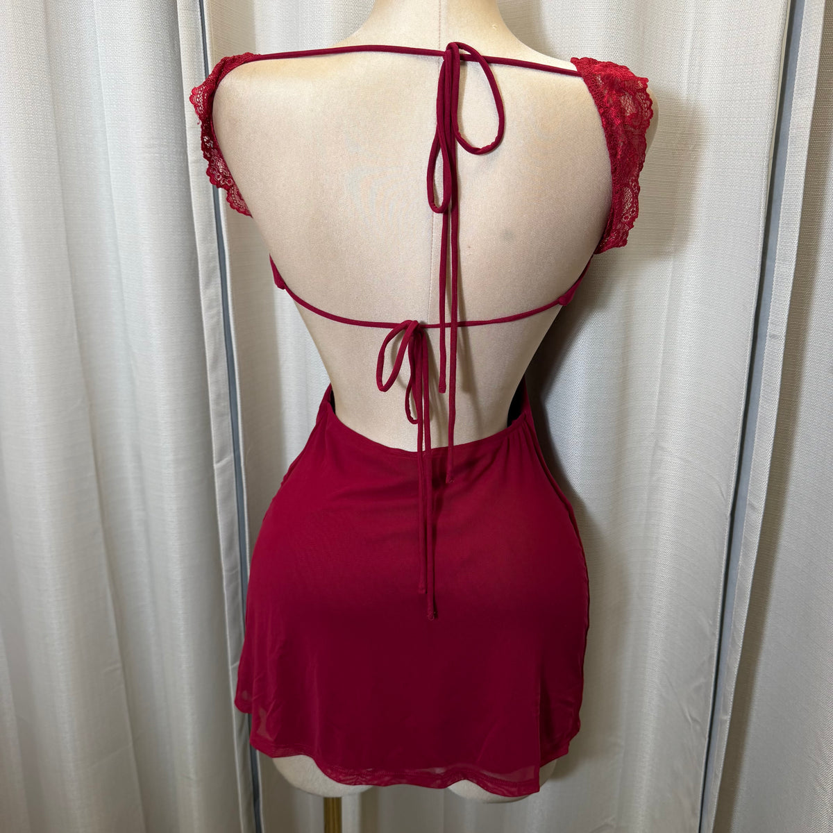 Short Sleeve Lace Mini Dress-Burgundy