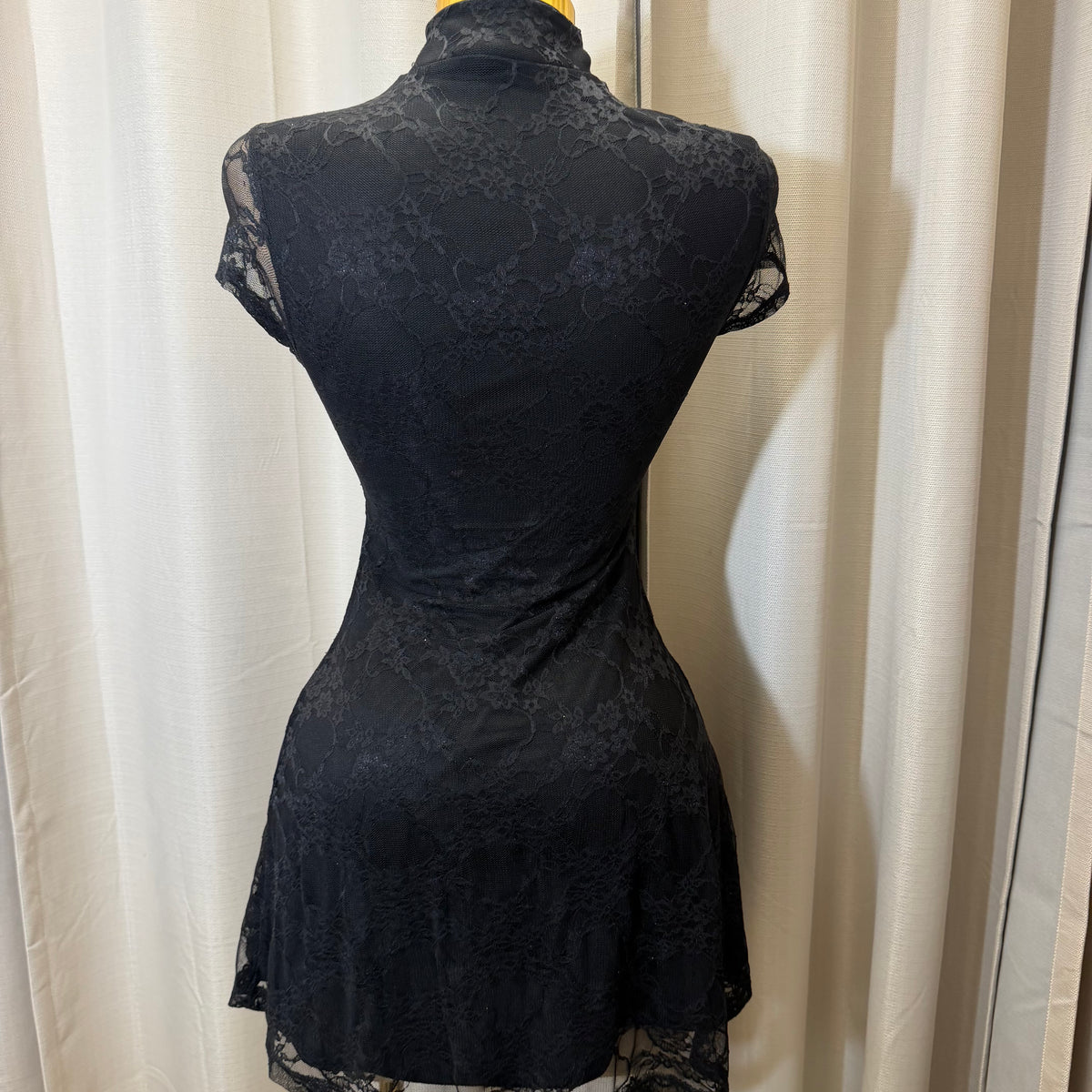Flare Lace Dress Tie in the front-Black